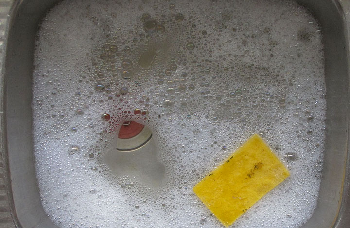 Kitchen sink soap foam