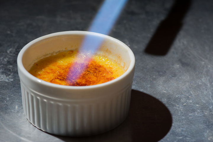 Egg gel: creme brulee