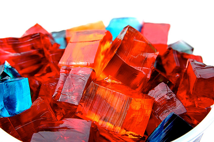 Gelatin cubes bowl