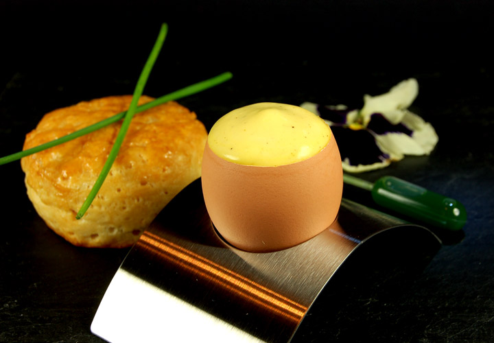 iSi Gourmet Whip: Egg Foam with Chive Infusion 720