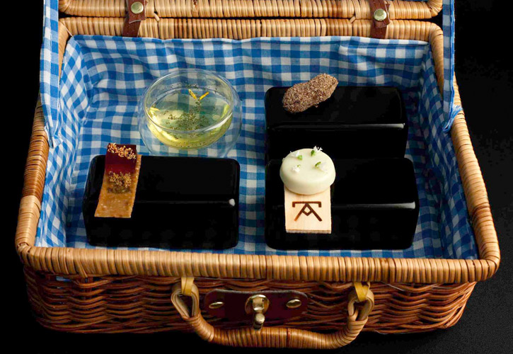 eneko-atxa-picnic-basket