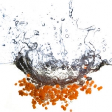 Sriracha Pearls with cold oil spherification - fake caviar sqr