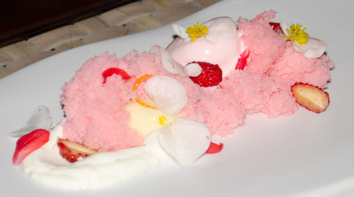 Begonia's Pink Panther by Chef Jordi Cruz at ABaC inspired by pastelitos Pantera Rosa