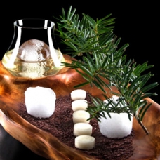 The cedar molecular mixology cocktail -sqr