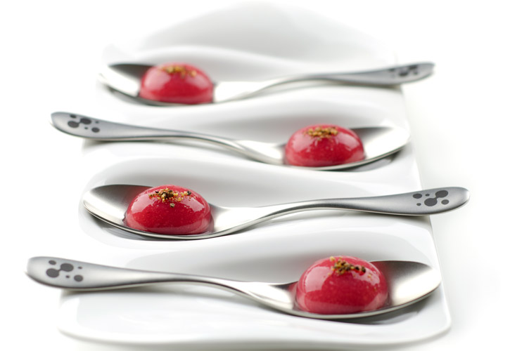 Strawberry spheres with Reverse Spherification -3