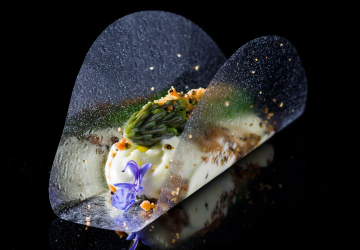 Glycerin Flakes oil foam in Clear Canape - Asparagus, Miso foam, Malt Crumbles